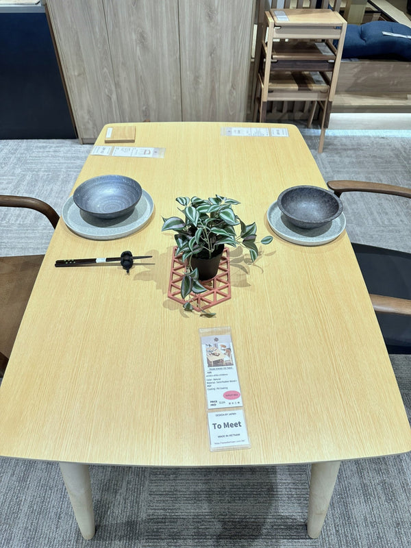 TRUNK DINING 120 TABLE (OUTLET SALE)