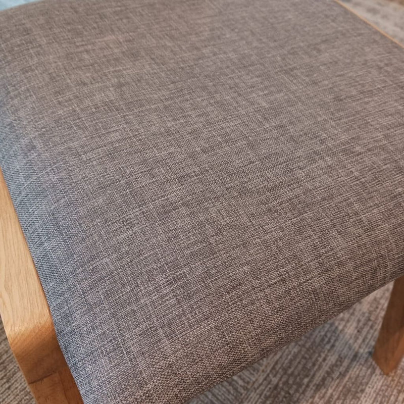 OAK STYLE STOOL (DISPLAY SALE)