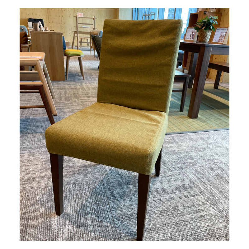 THILE CHAIR (DISPLAY SALE)